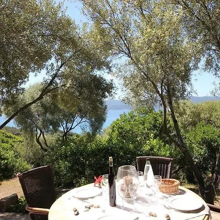 Arco Tatil Evi Olmeto (Corsica)