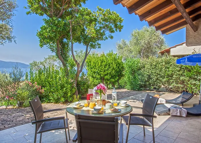 Arco Olmeto (Corsica)